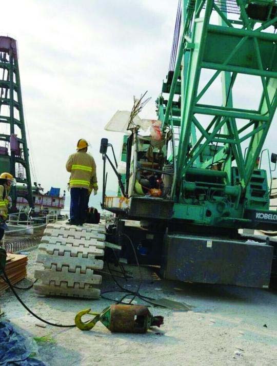 港珠澳大橋工程駕駛員被掉落吊鉤砸中致死